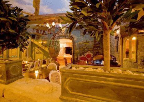 The Blueberry Hotel ポンティプリッド エクステリア 写真